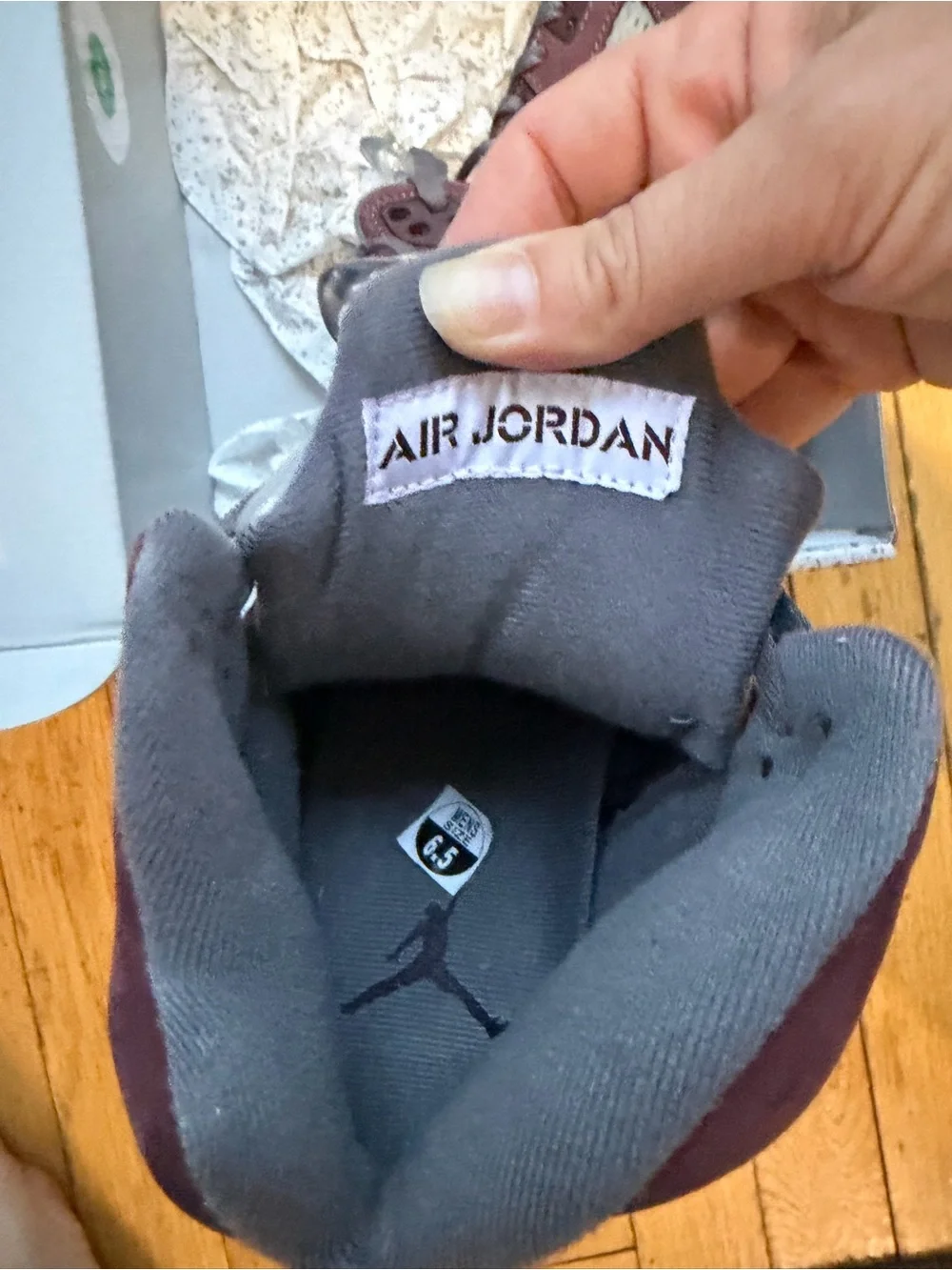 Jordan Men's Burgundy and Gray Retro Basketball Sneakers